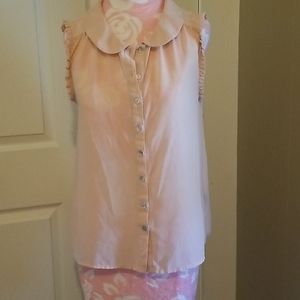 Light weight top with Peter pan collar